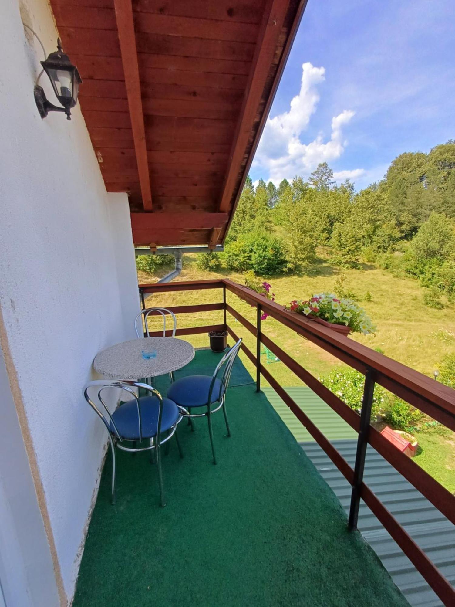 Apartman Denis Una Luzine Exterior photo