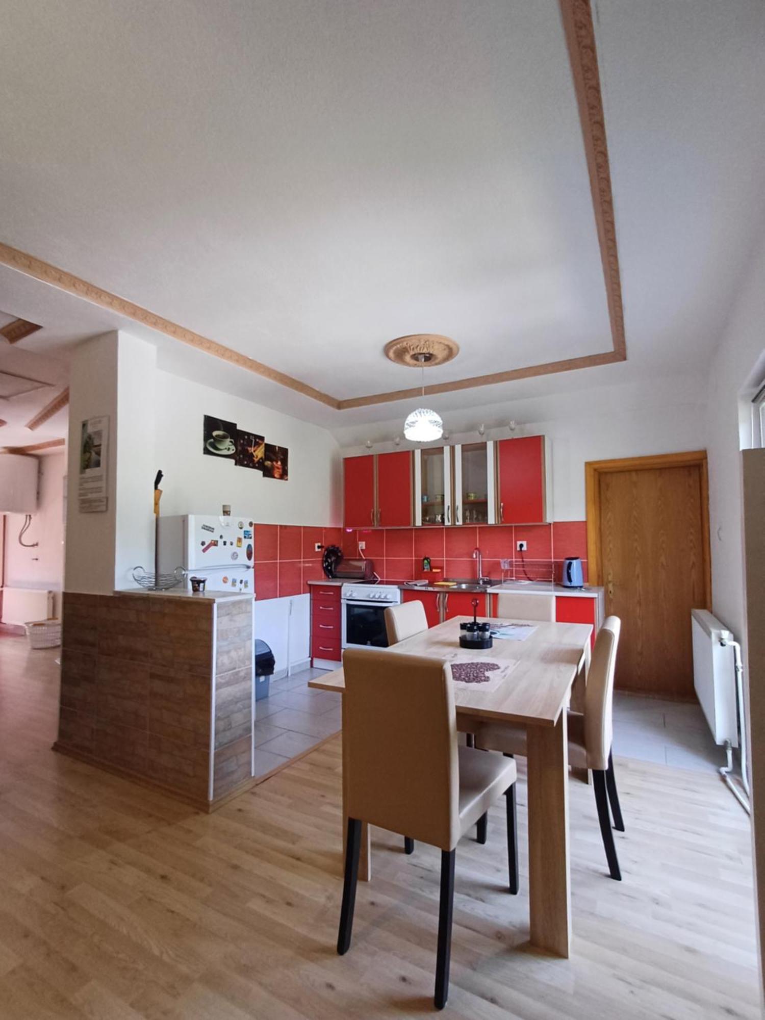 Apartman Denis Una Luzine Exterior photo