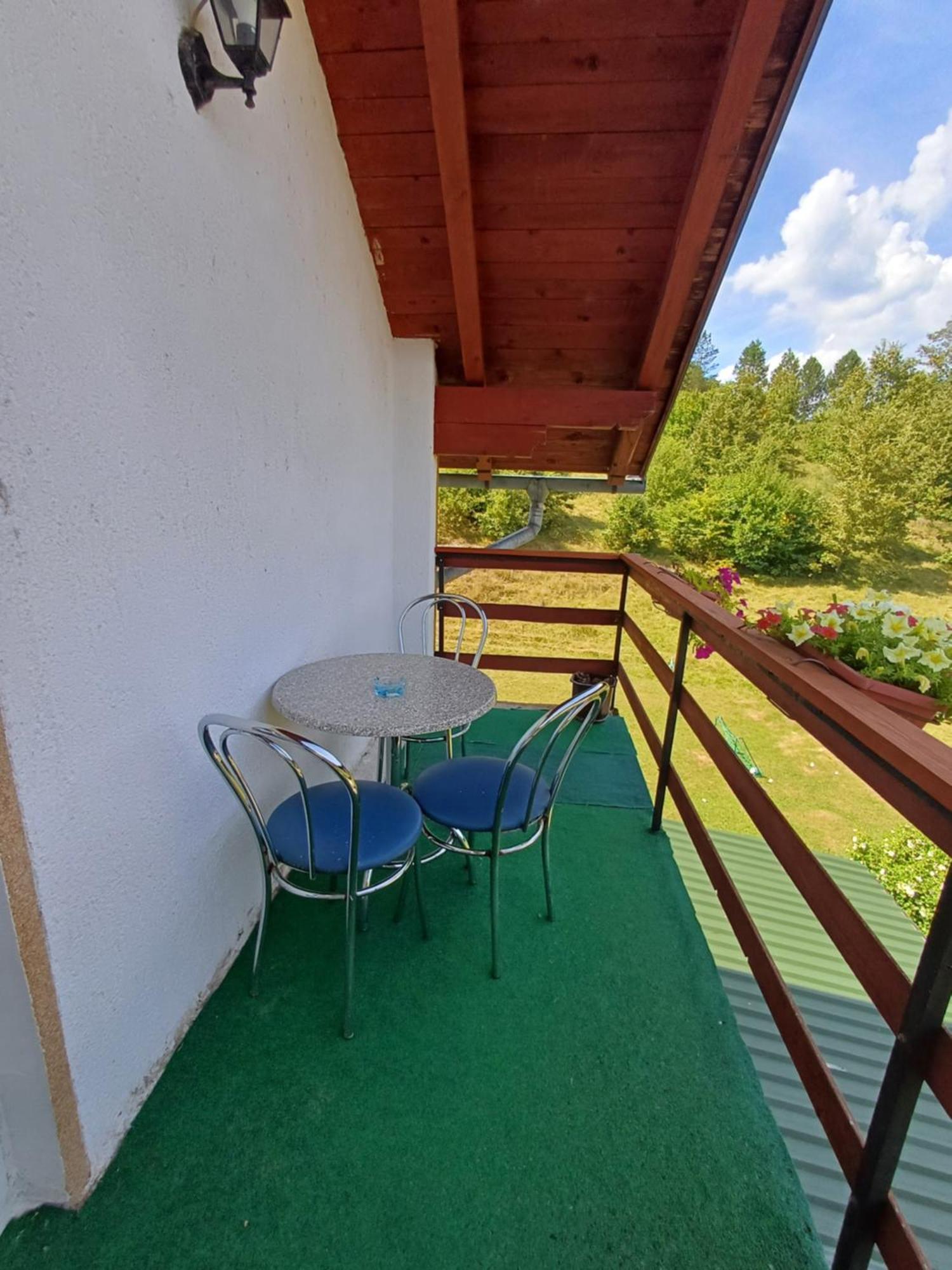 Apartman Denis Una Luzine Exterior photo