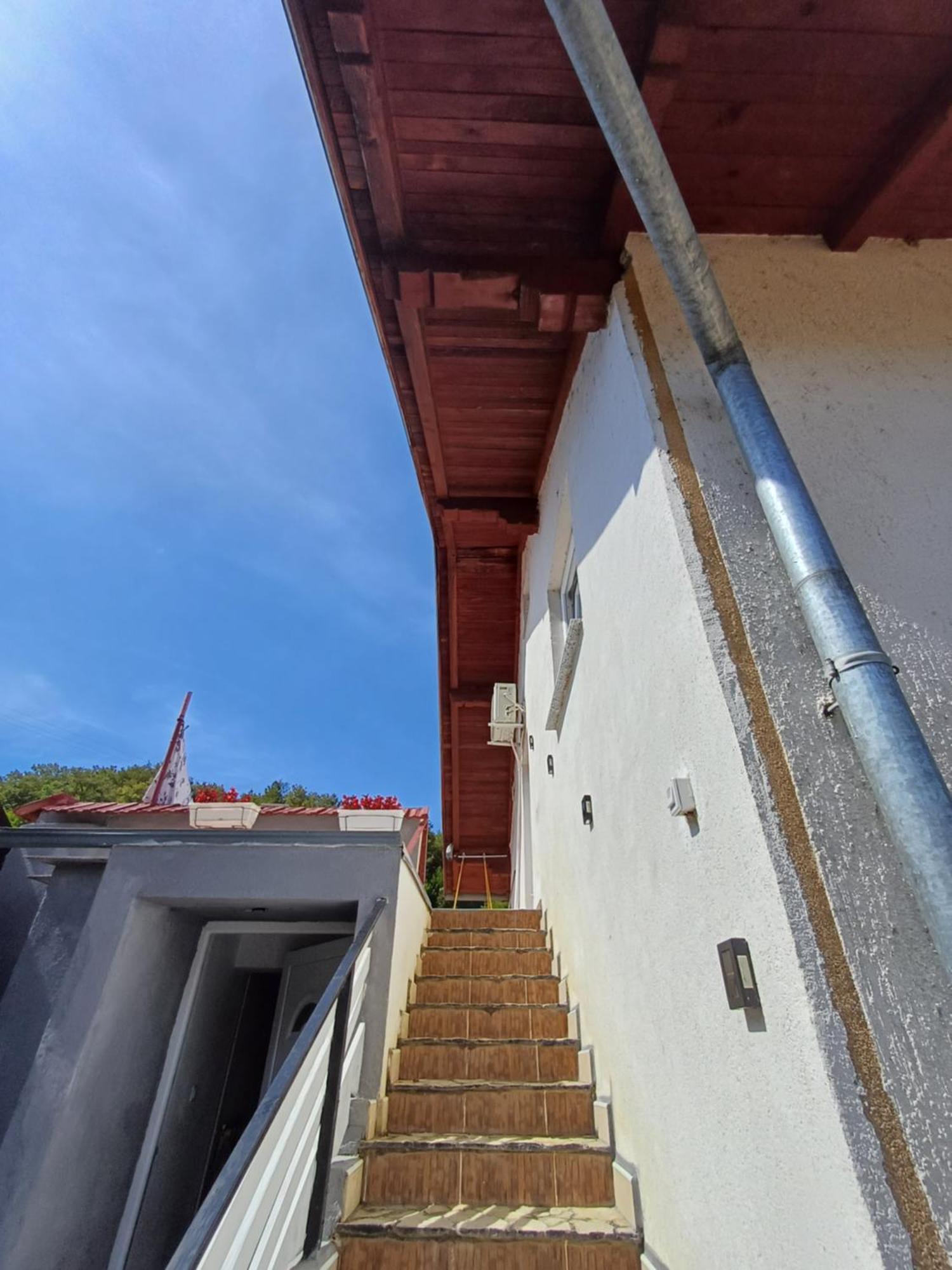 Apartman Denis Una Luzine Exterior photo